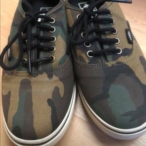 Women’s woodland Camouflage Vans shoes